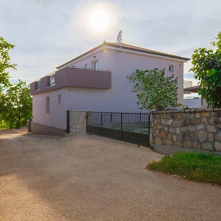 Loki Luxury In Tradition Villa Lasci