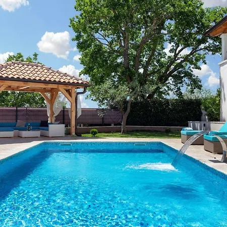 Loki Luxury In Tradition Villa *