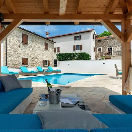 Loki Luxury In Tradition Villa Lasci