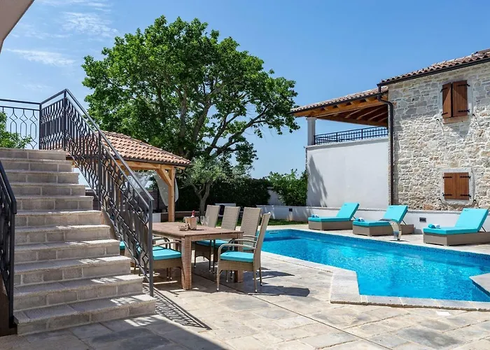 Loki Luxury In Tradition Villa