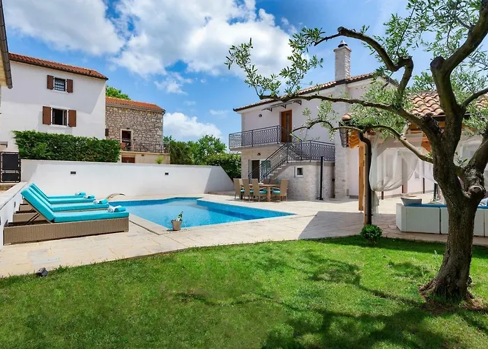 Loki Luxury In Tradition