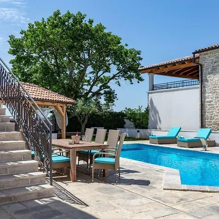 Loki Luxury In Tradition Villa