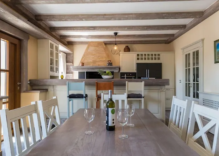 Villa Loki Luxury In Tradition Lasci