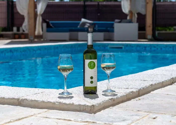 Loki Luxury In Tradition Vila