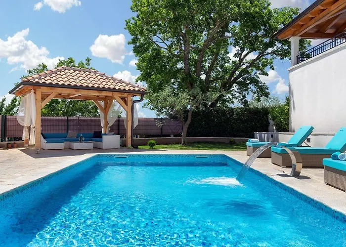 Loki Luxury In Tradition Vila *